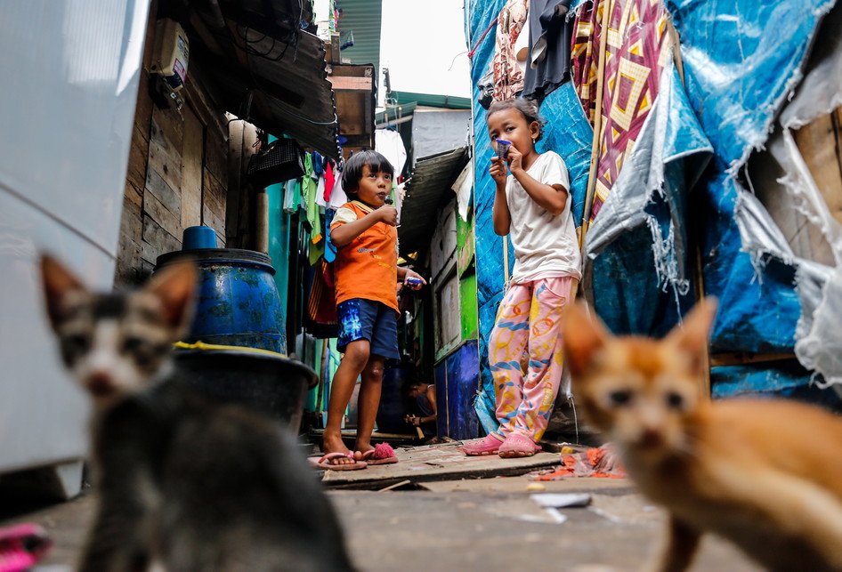 p_1516440652720-anies-sandi-targetkan-angka-kemiskinan-dki-turun-1-persen