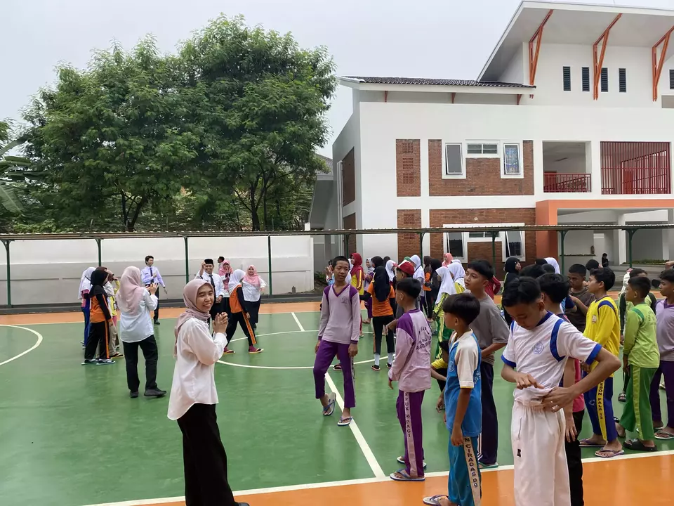 1752507975-4032x3024