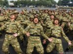6a3ce90ccf61f-calon-manajer-koperasi-desa-merah-putih-kdmp-saat-latihan-dasar-kemiliteran_gemini_1265_711